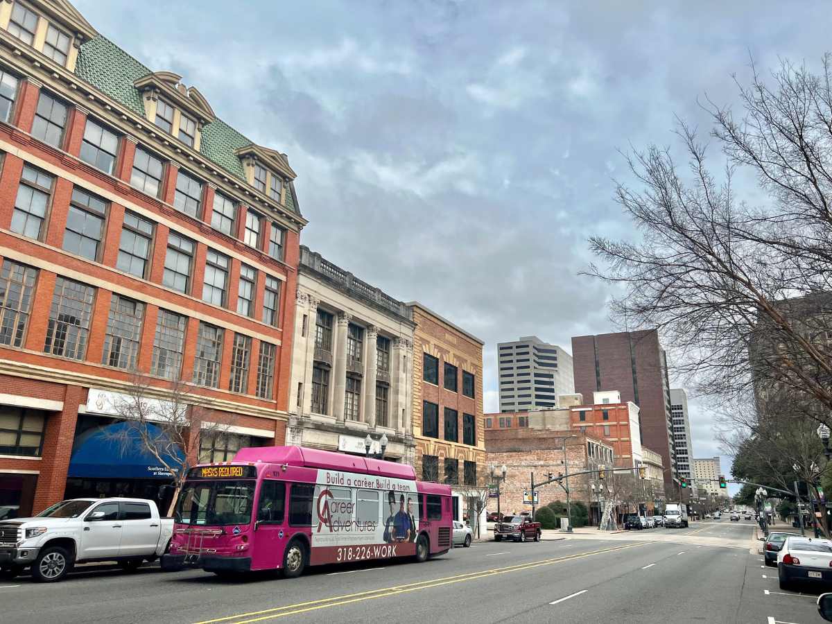 Shreveport, Louisiana: A blend of vibrant tourist attractions and serene landscapes.