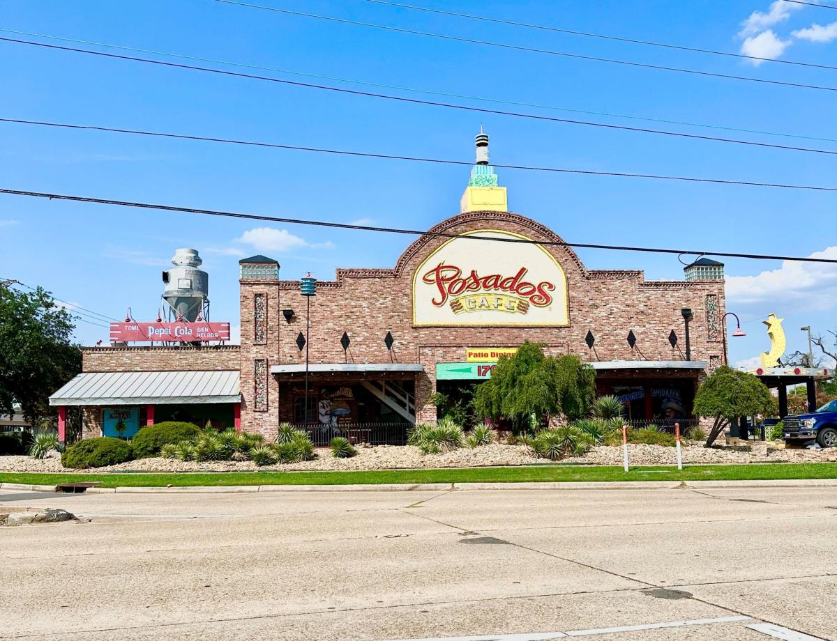 The welcoming front of Posados Café in Bossier City: A favorite local spot since 1996.